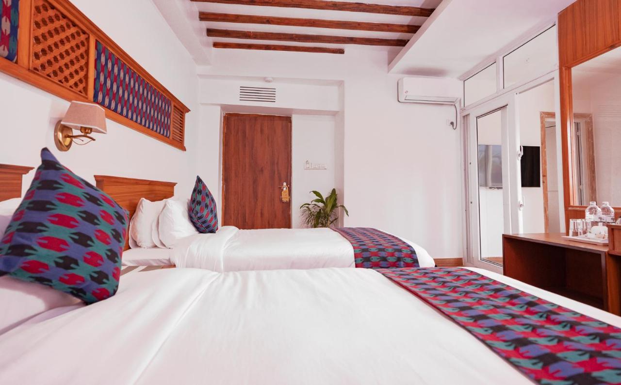 Himalayan Glory Inn Pokhara Exterior photo
